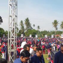 6000-an Simpatisan, Antarkan RKN_Feri Buya Ke_KPUD Limapuluh Kota 6000-an Simpatisan, Antarkan RKN_Feri Buya Ke_KPUD Limapuluh Kota